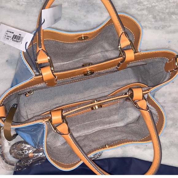 Dooney & Bourke City Patent Barlow - Picture 5 of 11